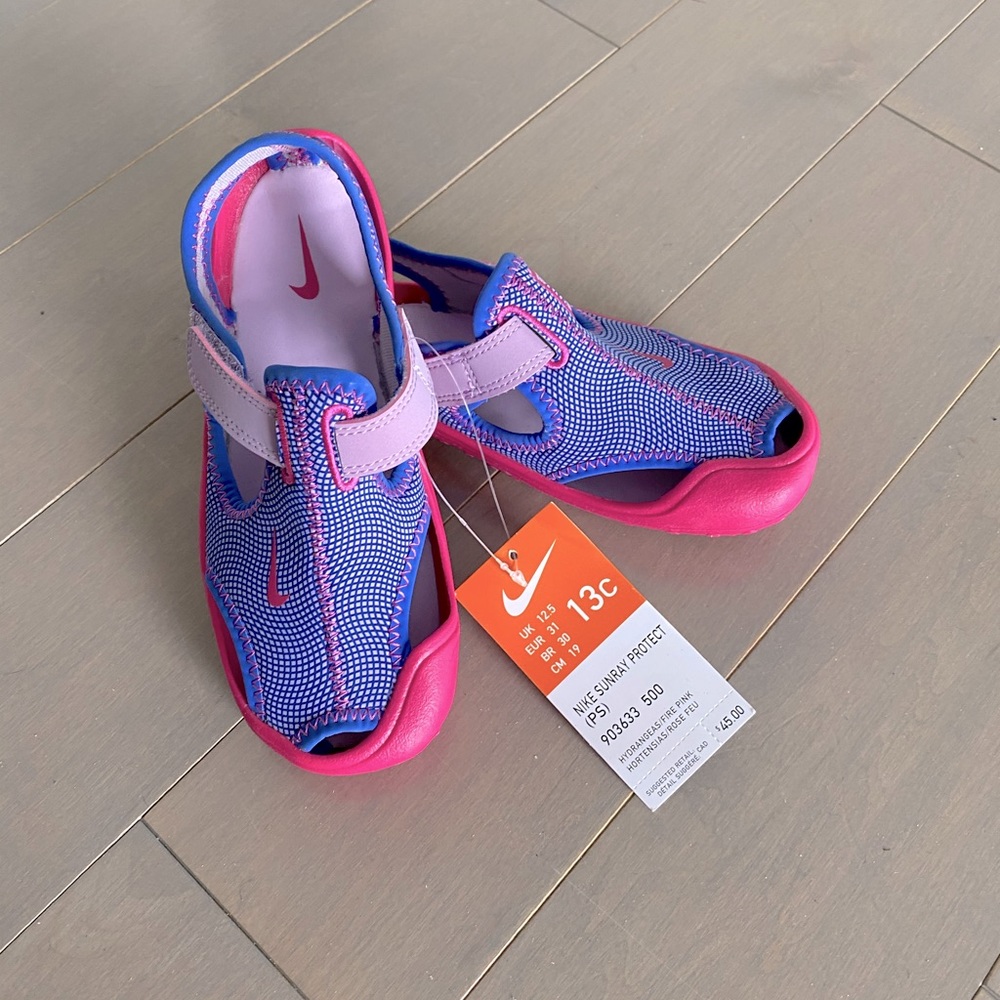 NWT Nike Sunray Protect shoes